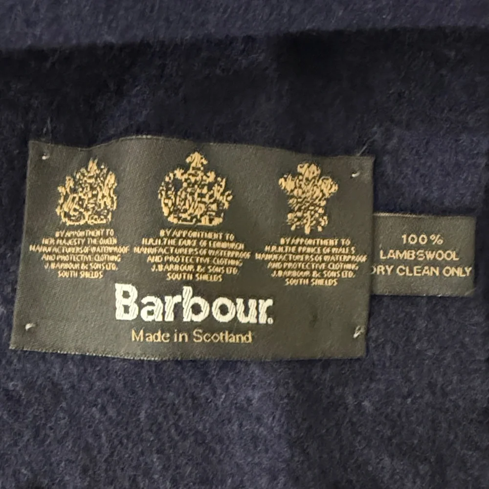 Barbour 100% Lamb Wool Navy Blue Fringed‎ Scarf